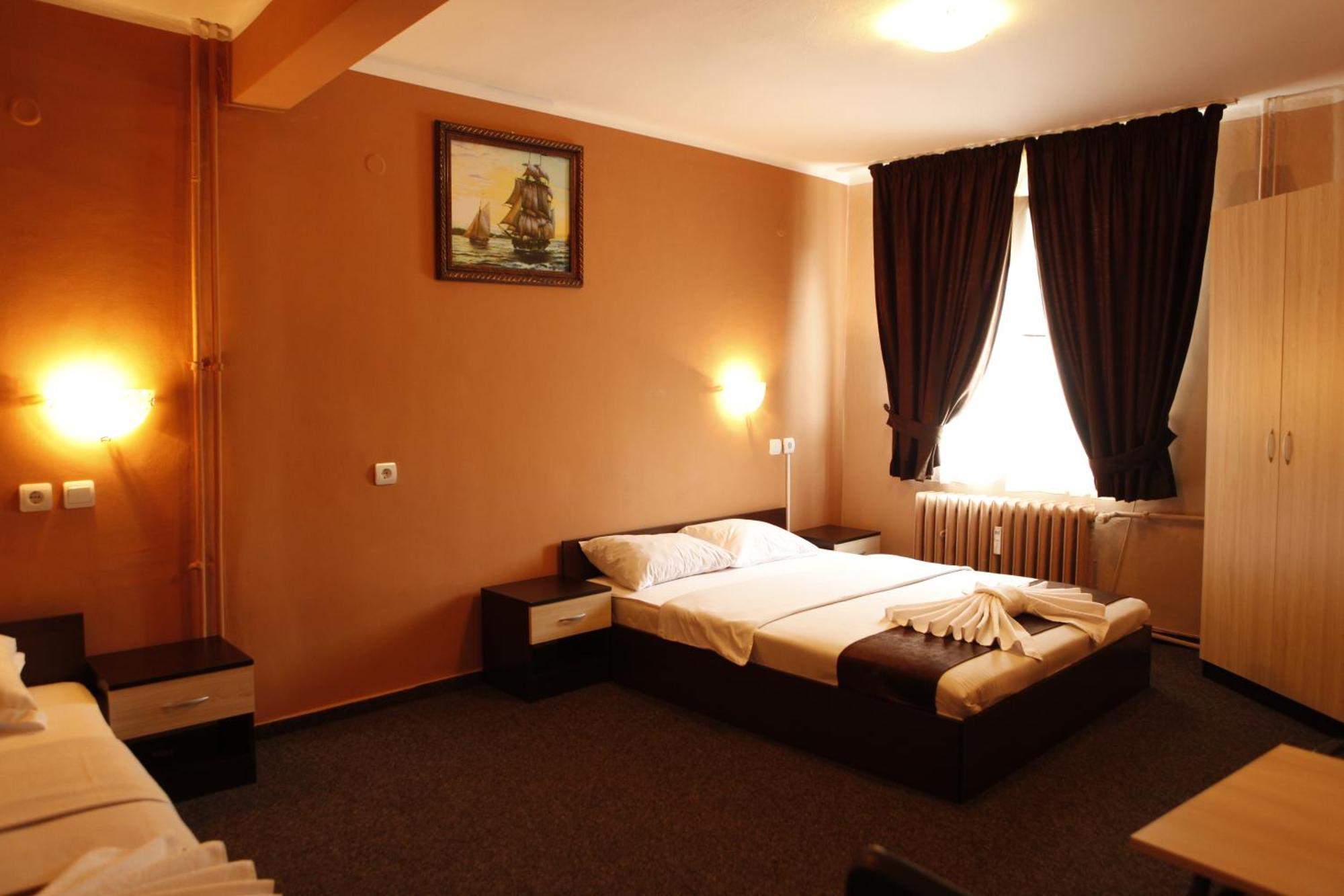 Hotel Edona